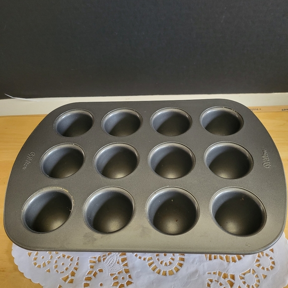 Wilton Cake Pop Baking Pan with Cooling Rack - Picture 4 of 9